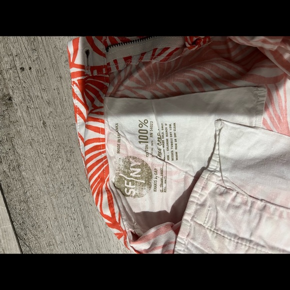 Gap low waisted shorts - Picture 3 of 3